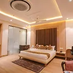 Psk Pride By Bds Hotels , 900M From Golden Temple
